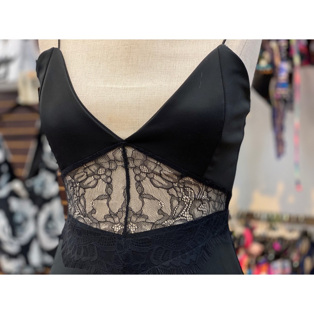 Missguided - Picture 3 of 4